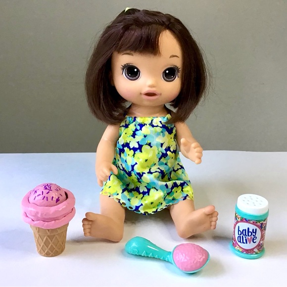 Baby Alive Magical Scoops Baby Brunette Doll Cone Sprinkles Scoop Dress 2015 - Picture 1 of 16